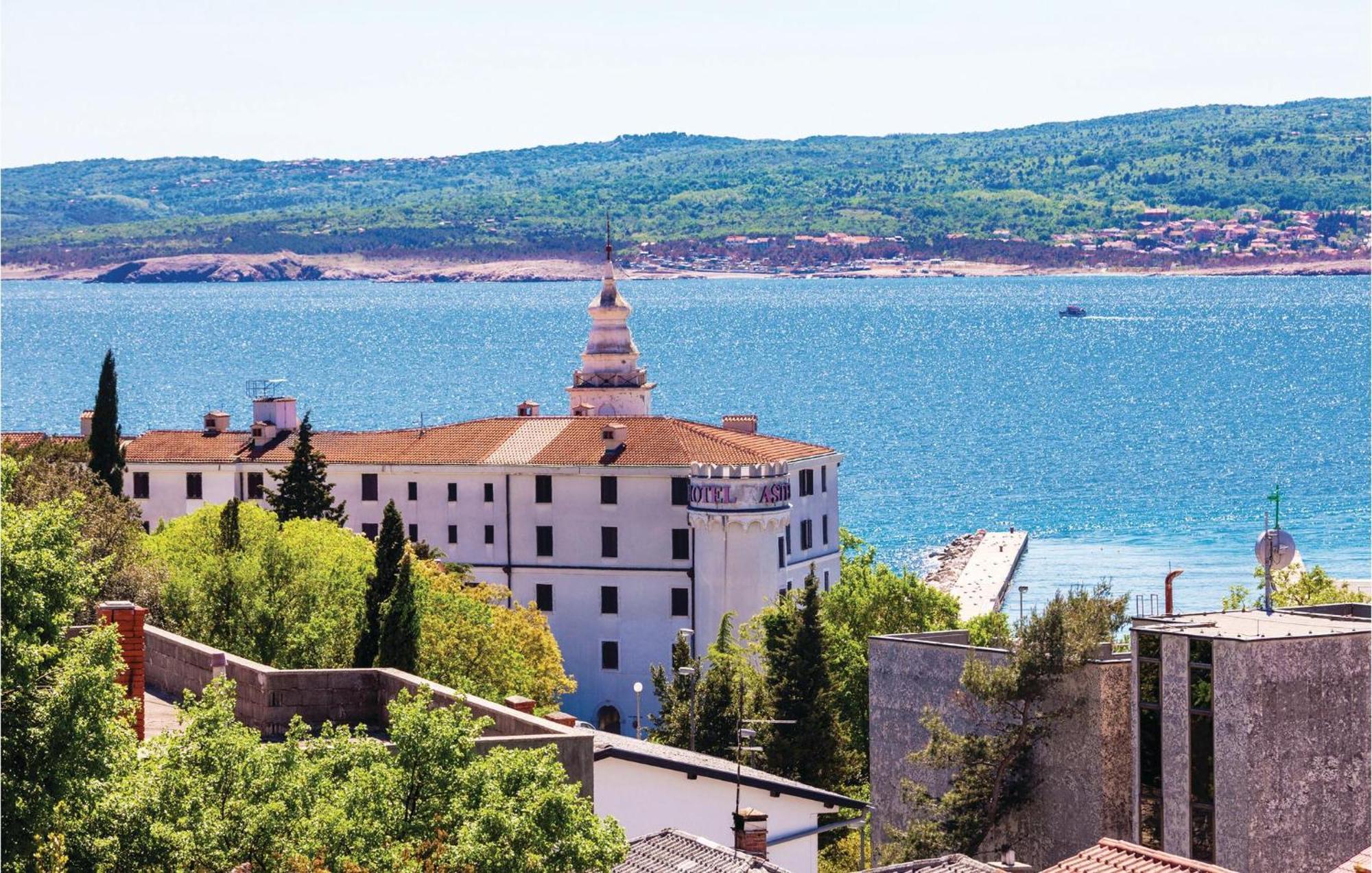 Nice Apartment In Crikvenica With House Sea View מראה חיצוני תמונה